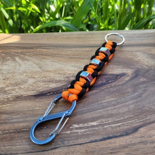 Brelok z paracordu Orange - Black_174216.jpg