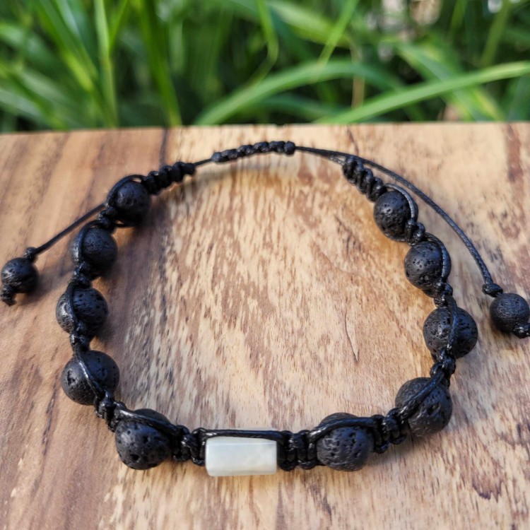 Bransoletka meska Shamballa z kamieniem ksiezycowym i lawa od TEJE.ART
