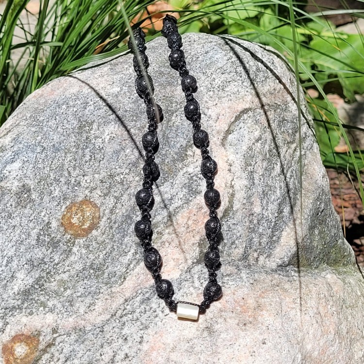 Naszyjnik meski Shamballa z kamieniem ksiezycowym i lawa od TEJE.ART